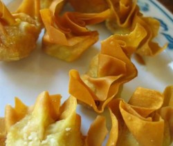 Pangsits (gevulde wontonvelletjes)